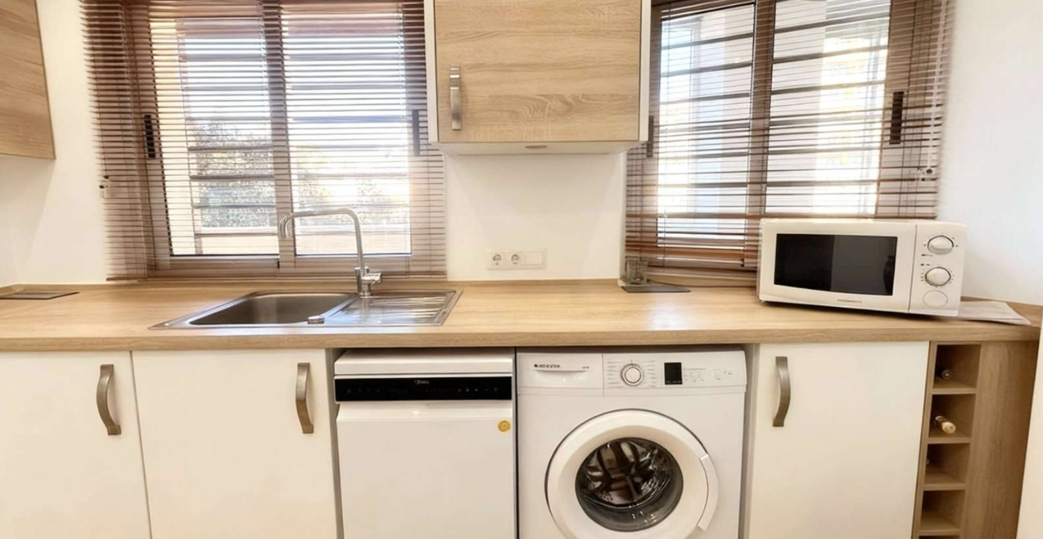 Ainutlaatuinen tilaisuus Fuengirolan Paseo Marítimon sydämessä!