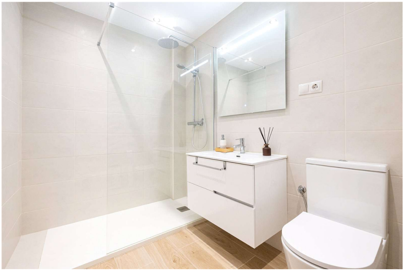 Eksklusiivinen asunto terassilla ja upeilla merinäkymillä Riviera del Solissa, Mijas Costassa