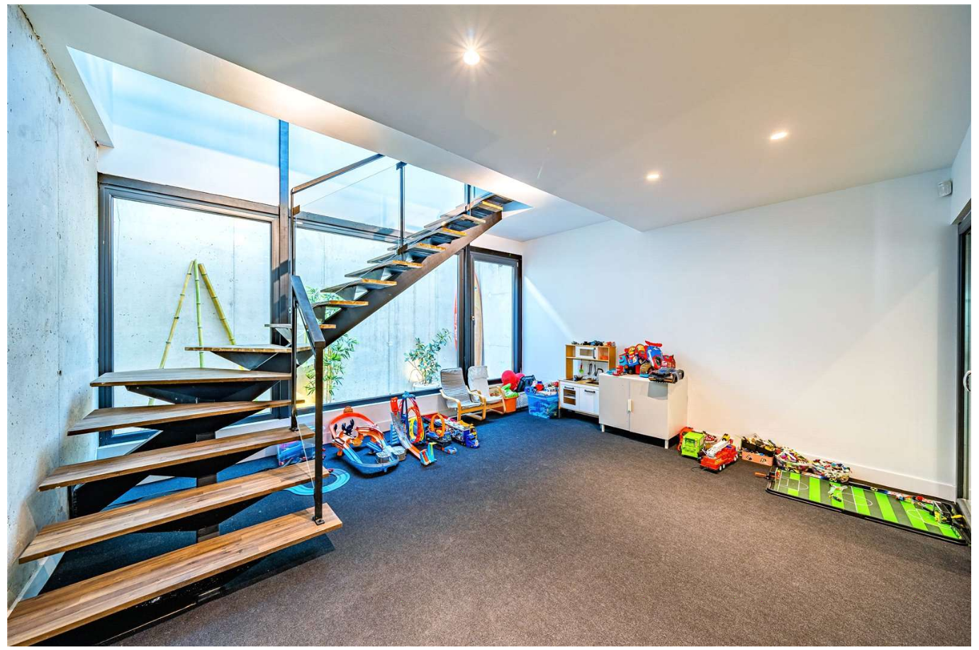 Villa Exclusiva en Torremolinos – Lujo, Luz y Ubicación Inmejorable