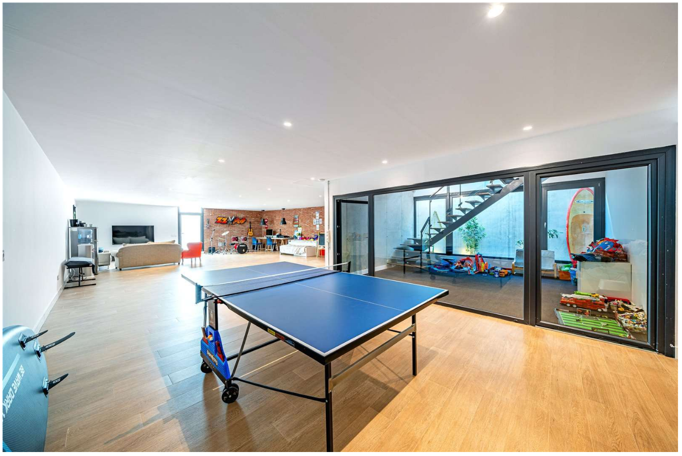 Villa Exclusiva en Torremolinos – Lujo, Luz y Ubicación Inmejorable