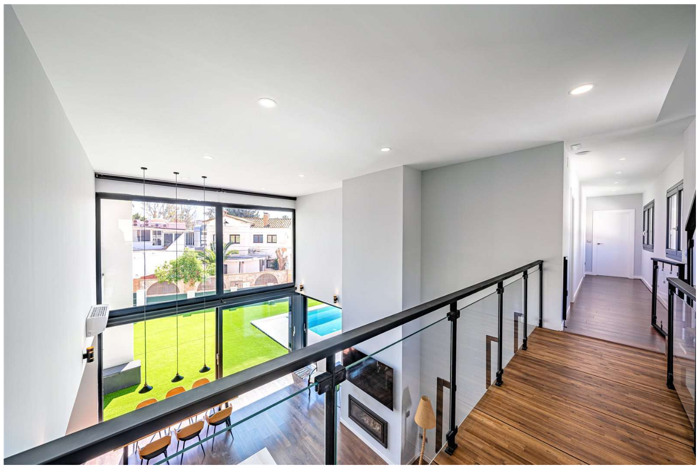 Villa Exclusiva en Torremolinos – Lujo, Luz y Ubicación Inmejorable