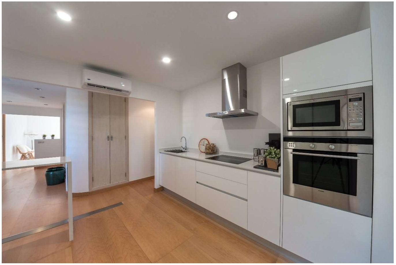 Modern lägenhet i frontlinjen med spektakulär havsutsikt i Illetas, Mallorca