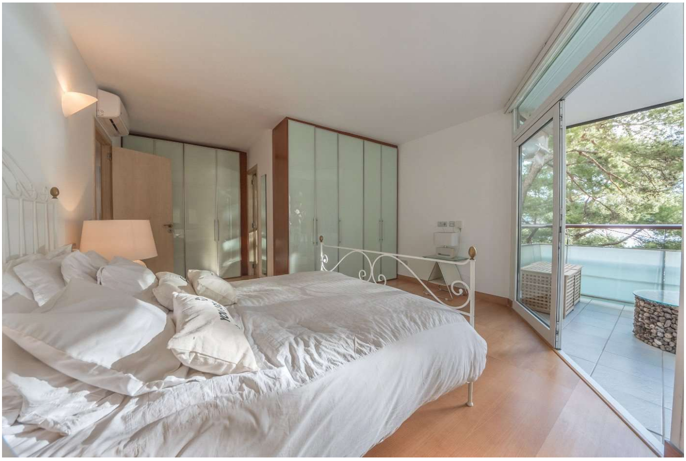 Modern lägenhet i frontlinjen med spektakulär havsutsikt i Illetas, Mallorca