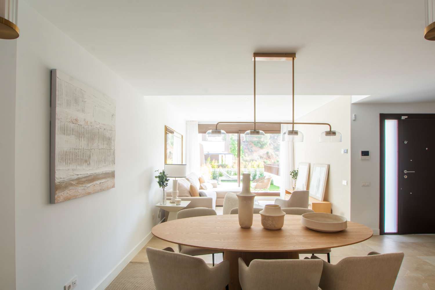 Residencias con terrazas expansivas y vistas panorámicas al mar en Rincón de la Victoria, Málaga