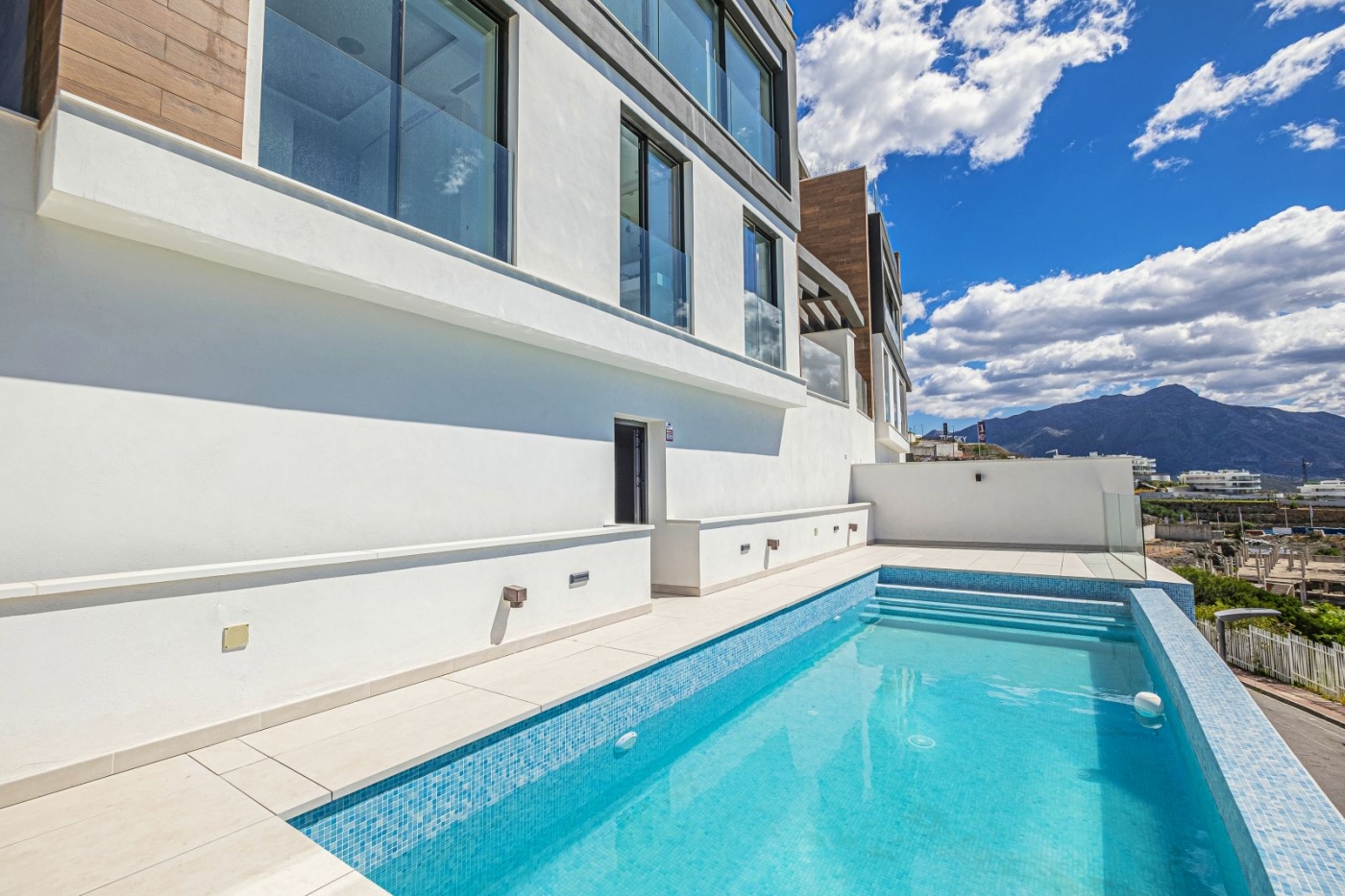 Vanguardia y Elegancia en Benahavís: Un Proyecto Conceptual Único