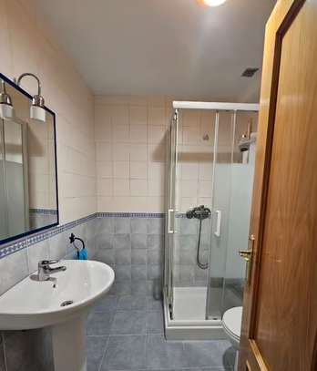 Vivienda en alquiler de larga temporada de 2 dormitorios con gran terraza privada, Málaga