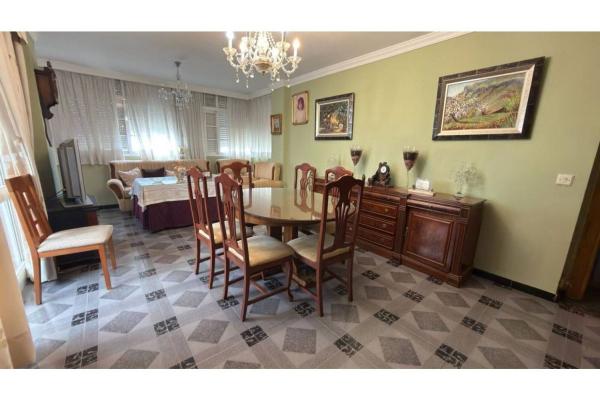 Elegante piso reformado con piscina y pista de pádel en ...