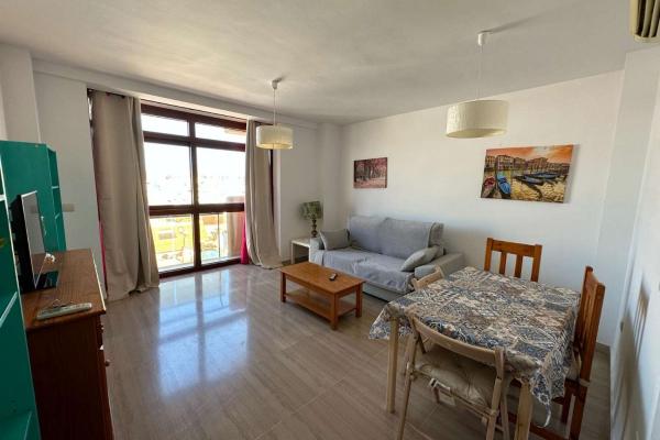 Luminoso apartamento de 1 dormitorio con terraza a un pa...
