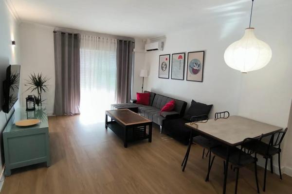 Ático dúplex reformado a 150 metros de la playa en Los B...