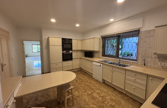 Вилла в продаже в Los Monteros (Marbella)