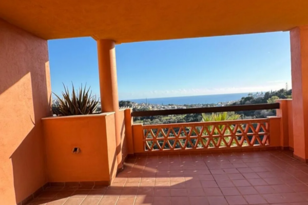 EXCLUSIVO APARTAMENTO CON VISTAS FRONTALES AL ...
