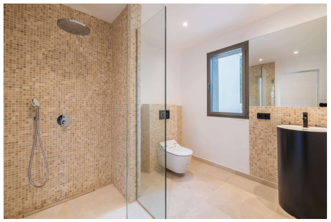 Villa de obra nueva con piscina y jardín en Port Adriano, Mallorca