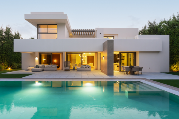 Villa en venta en Estepona